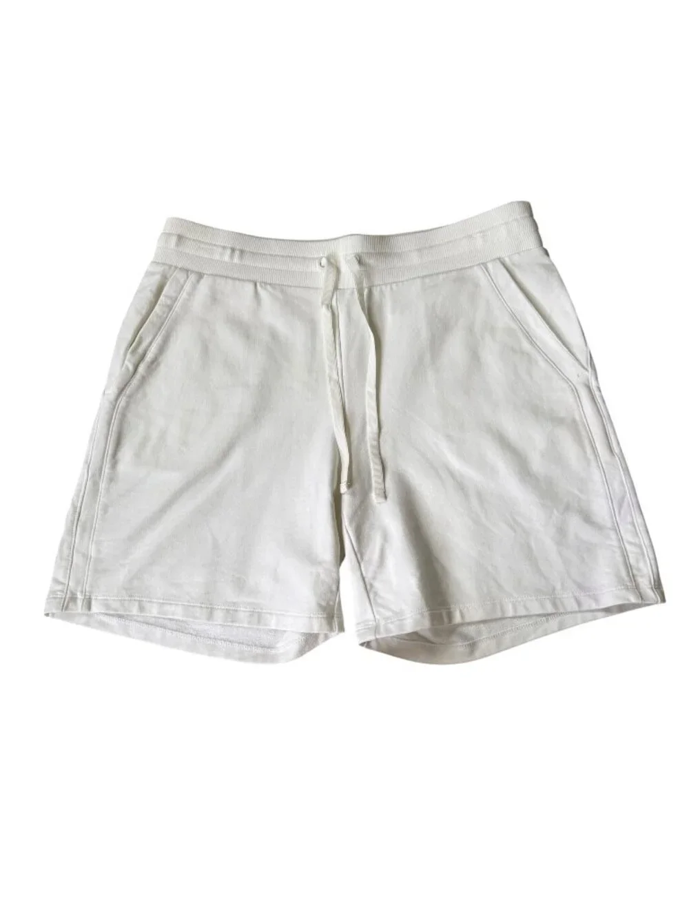 Women's white pull on stretchy casual drawstring shorts with pockets size M?